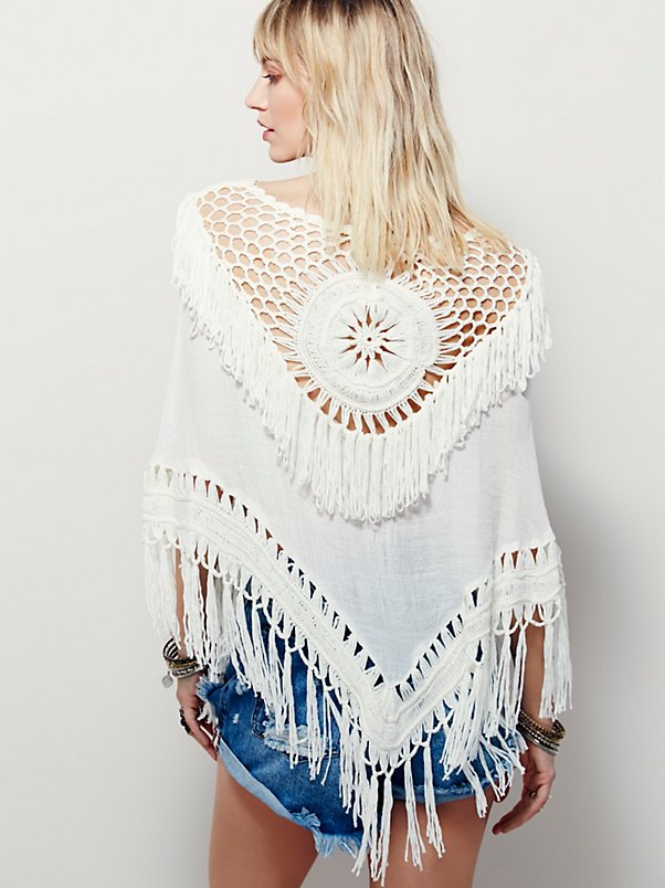 F4577 White Sundial Fringe Poncho